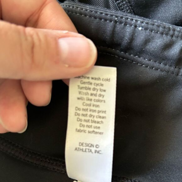 Athleta black leggings with mesh detail size XS - Picture 5 of 10